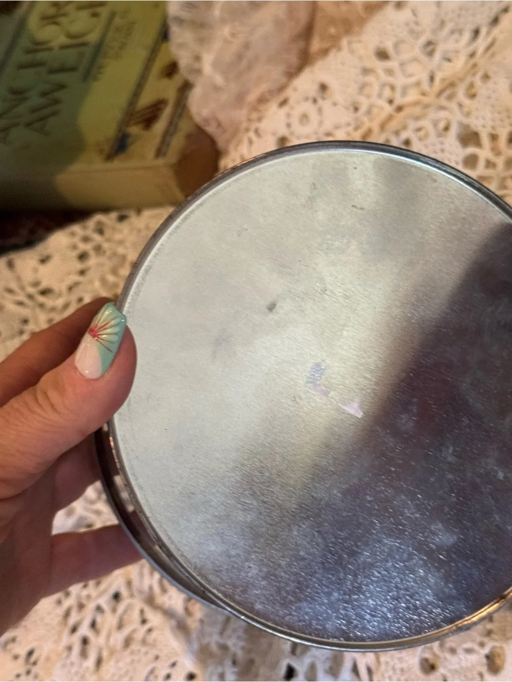 Vintage Round Farmhouse Scene Metal Tin – Country Cottage Decor